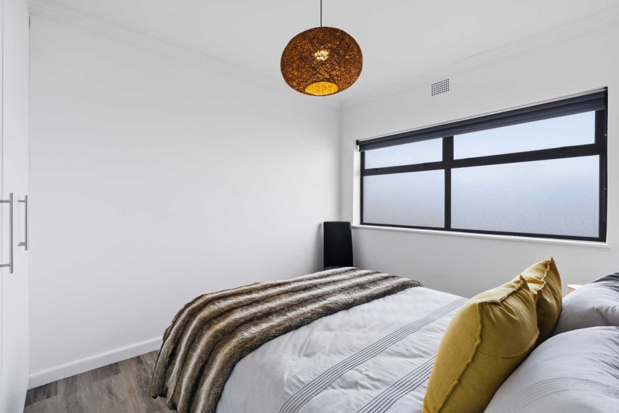 2 Bedroom Property for Sale in Sea Point Western Cape